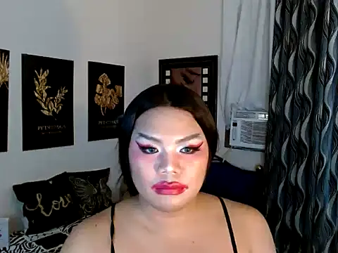 Chat +18 de TSbrianaHugeCock ao vivo