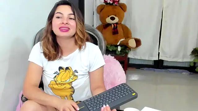 __Emma__11__Lecat_ Adlı Modelin Canlı XXX Sohbeti