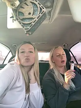 XXX chat uživo modela MerlinDave