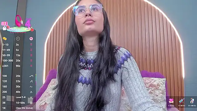 NayeCloud live XXX chat