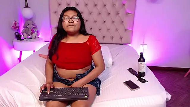 Czat XXX na żywo – Kiri_Black_