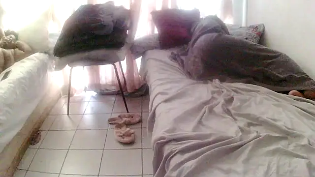 Darkdindy8's Live XXX Chat