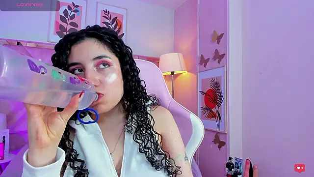 DemiJones_ Chat XXX in diretta