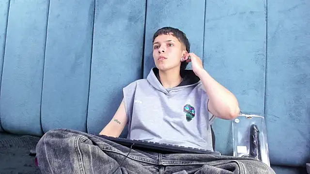 Megan_Thompson_ Live XXX-chat