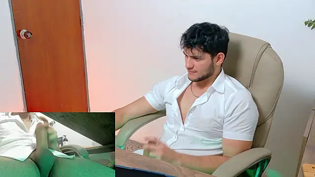 KaelSwitch Adlı Modelin Canlı XXX Sohbeti