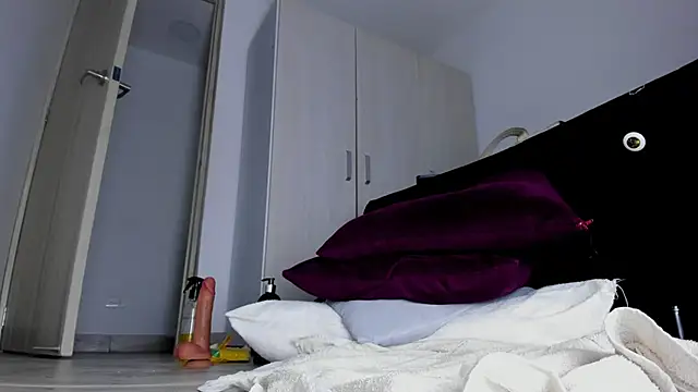 Skarleth69's Live XXX Chat