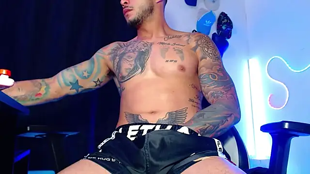 sebastian_horny: διαδικτυακό σόου στην κάμερα