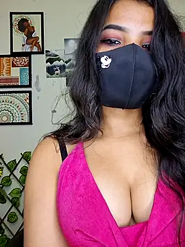 Noor-Bold's Live XXX Chat