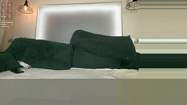 Chatroom XXX en direct de bunnyclide_