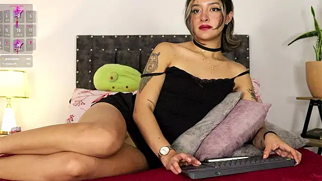 Raven06_n Live XXX chat