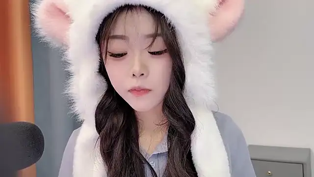 smalldaisyn Live XXX chat