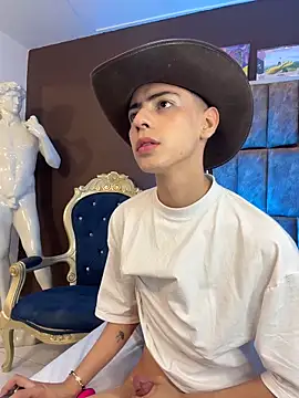 Sebastian_Reed: διαδικτυακό σόου στην κάμερα