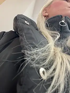 MerlinDave élő XXX-chatje