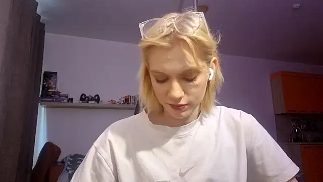 AuraNevera: απευθείας συνομιλία ΧΧΧ