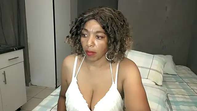 Chat XXX en directo de Lillyan_N