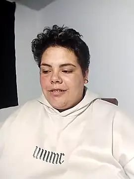 Hailey_Curvy: διαδικτυακό σόου στην κάμερα