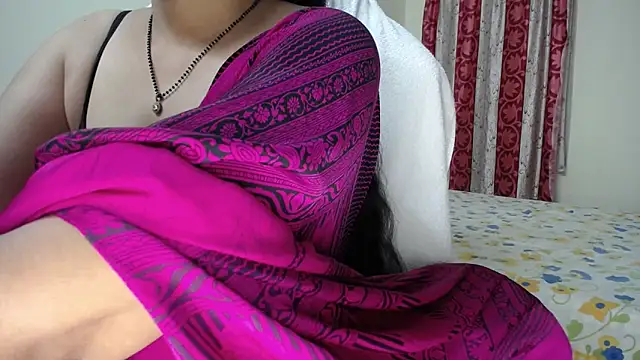 XXX chat uživo modela Sexy_HouseWifee