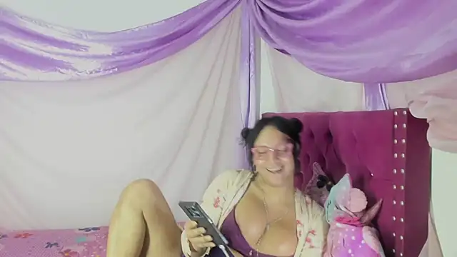 sirenadirtysexxx Adlı Modelin Web Kamerası Şovu