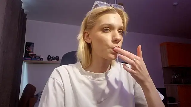 AuraNevera live XXX chat