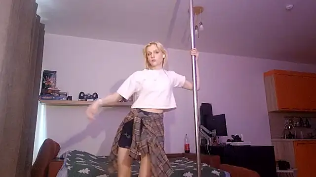 AuraNevera Adlı Modelin Canlı XXX Sohbeti