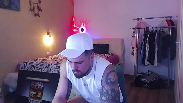 Chat XXX en directo de Tiberius_hunk