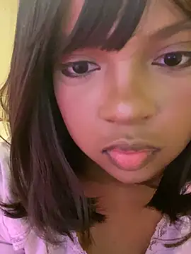 AwkwardJasminee Adlı Modelin Canlı XXX Sohbeti