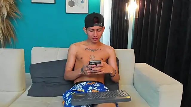 Marcus_and_Tony 라이브 XXX 채팅