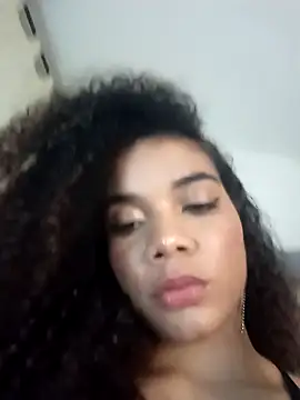 دردشة CamilaLume الجنسية المباشرة