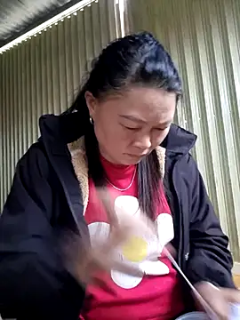 yoowwmr Chat XXX live