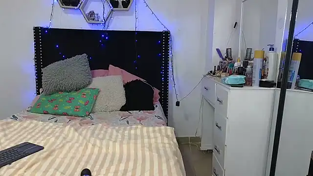 دردشة charlotte_077 الجنسية المباشرة