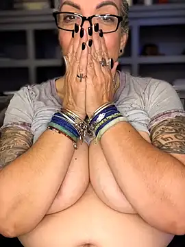 dieseldame1313 Live XXX-Chat