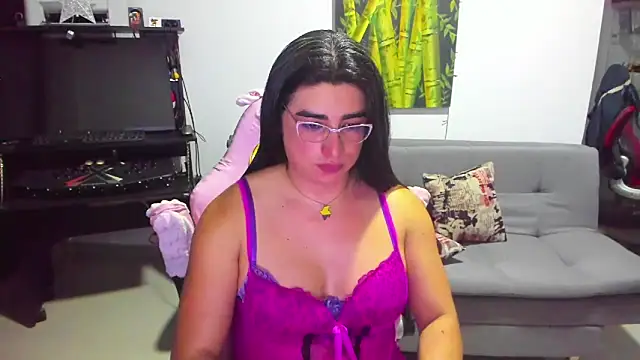 Khalifa_Gold Show in webcam