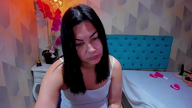 AdaFawxx Adlı Modelin Canlı XXX Sohbeti