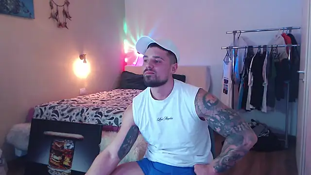 Chat XXX en directo de Tiberius_hunk