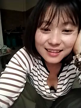 linda_bae00 élő XXX-chatje