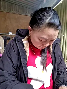 yoowwmr élő XXX-chatje