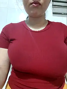 Shine_Mai Adlı Modelin Canlı XXX Sohbeti