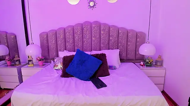 Amy_Ferreira Adlı Modelin Canlı XXX Sohbeti