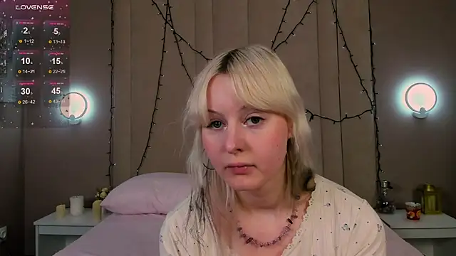 AdeleSilvy Adlı Modelin Canlı XXX Sohbeti