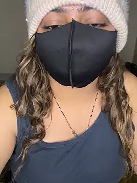 Mickeyminni88 Adlı Modelin Canlı XXX Sohbeti