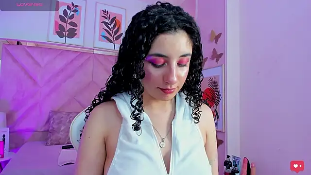 Živý XXX chat DemiJones_