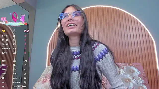 NayeCloud Chat XXX in diretta