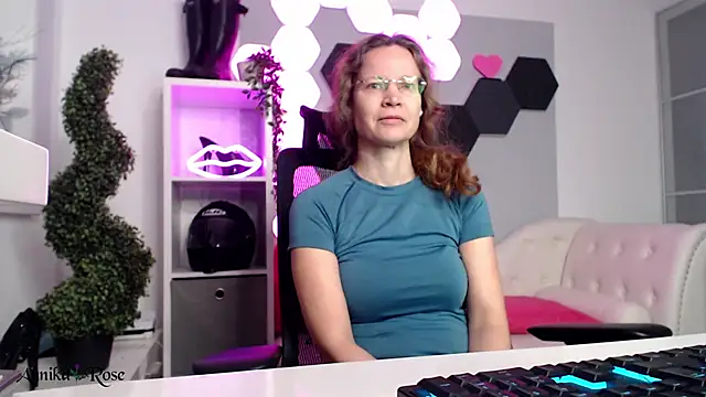 AnnikaRose: онлайн-секс-чат