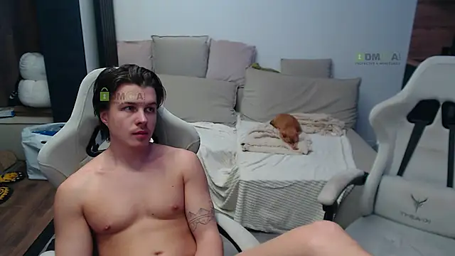 Sunny-Girl1 élő XXX-chatje