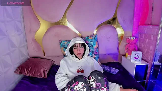 Онлайн чат XXX NaniiSisy