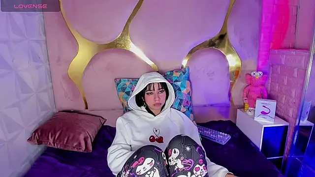 NaniiSisy's Live XXX Chat