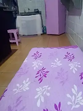 Millyhsantos: απευθείας συνομιλία ΧΧΧ