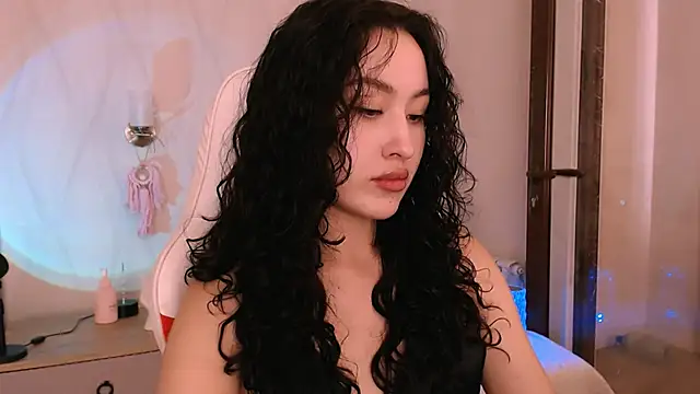 Ann__Cute Adlı Modelin Canlı XXX Sohbeti