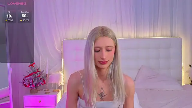 Chat +18 de Monica_Leen ao vivo