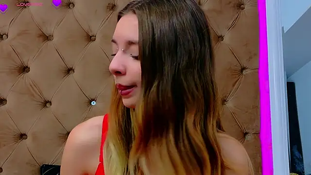 CoraVex Live XXX Chat